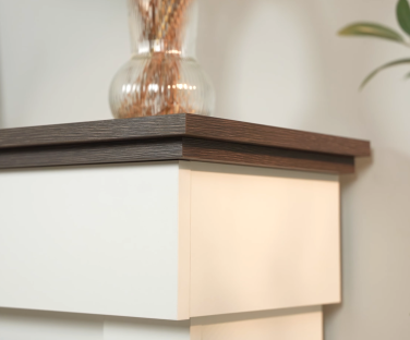 Wysokiej jakości płyta meblowa w kominku elektrycznym Tormes